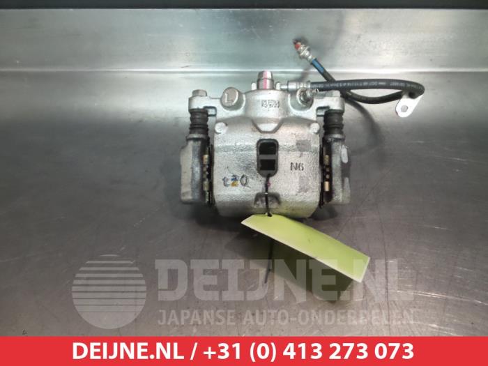 Suzuki Celerio Remklauw (Tang) links-voor O325484