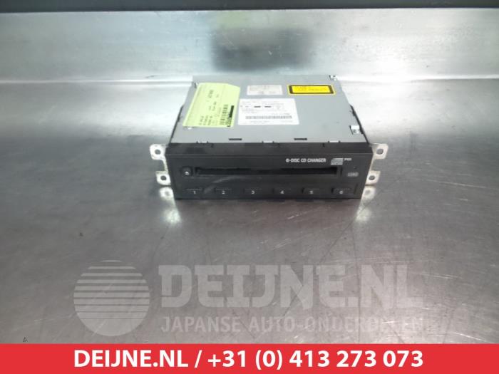 Mitsubishi Pajero CD player O312645