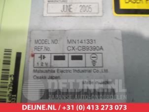 Mitsubishi Pajero CD Spieler O312645 foto 3