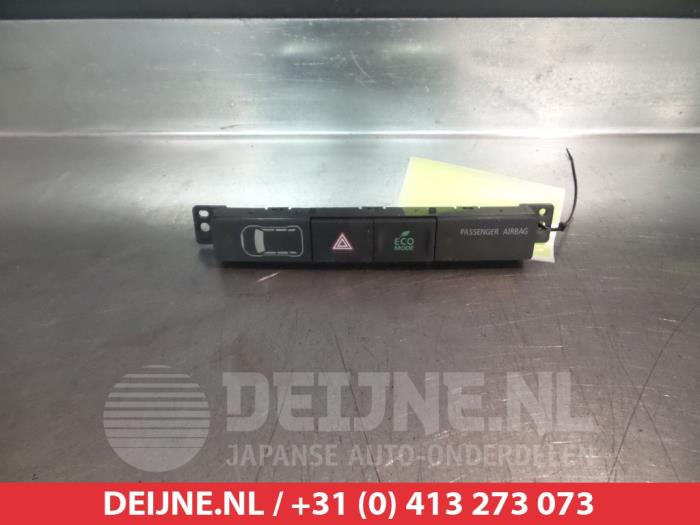 Mitsubishi Outlander Paniekverlichtings Schakelaar O310584