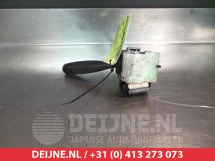 Toyota Yaris Ruitenwis Schakelaar O310256 foto 2