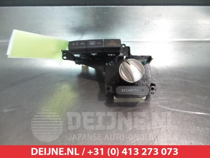 Toyota Yaris Kachel Bedieningspaneel O306292