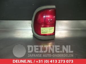 Gebruikte Achterlicht links Nissan Terrano II (R20/TR50) 3.0 Di 16V Prijs € 35,00 Margeregeling aangeboden door V.Deijne Jap.Auto-onderdelen BV