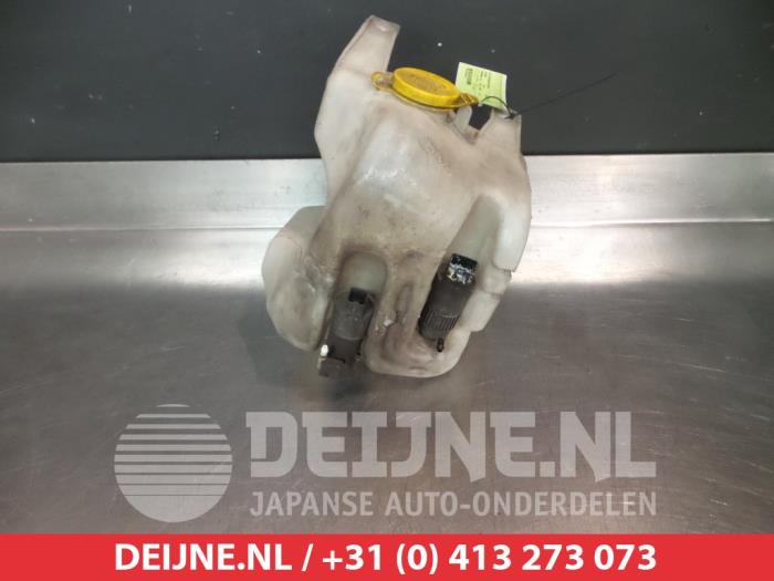 Nissan Terrano Scheibensprühertank vorne O340515