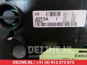 Nissan Qashqai Odometer KM O304385 photo 3