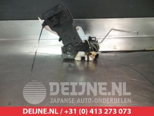 Mazda 2 Front door lock mechanism 4-door, right O280677 photo 2