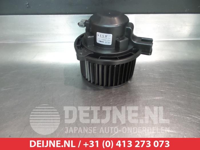 Kia Carens Kachel Ventilatiemotor O367121