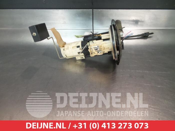 Gebruikte Tank element Pomp Daihatsu Sirion/Storia (M1) 1.0 12V Prijs € 20,00 Margeregeling aangeboden door V.Deijne Jap.Auto-onderdelen BV