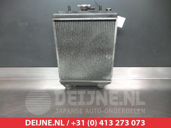 Gebruikte Radiateur Daihatsu Sirion/Storia (M1) 1.0 12V Prijs € 35,00 Margeregeling aangeboden door V.Deijne Jap.Auto-onderdelen BV
