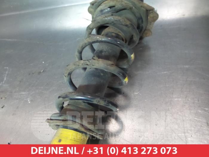 Toyota Celica Schokdemperpoot rechts-achter O378096