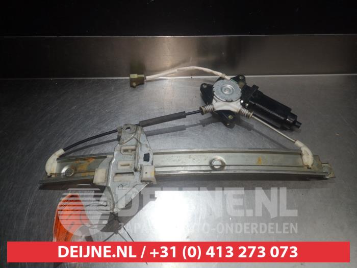 Toyota Camry Rear door window mechanism 4-door, right O291772
