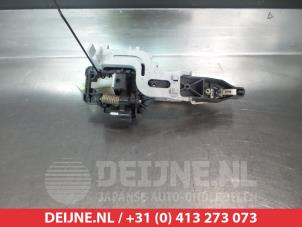 Kia Venga Portiergreep 4Deurs links-voor O277300 foto 2