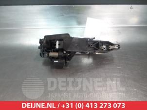 Kia Venga Rear door handle 4-door, left O291883 photo 2