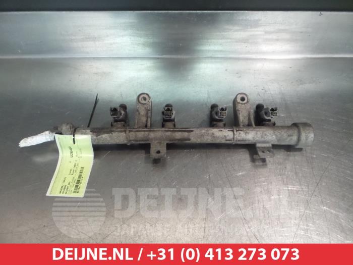 Hyundai Accent Fuel injector nozzle O356570