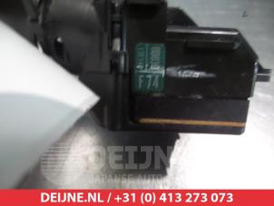 Toyota Yaris Ruitenwis Schakelaar O310339 foto 2