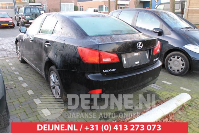Lexus IS Portier 4Deurs links-achter O285335