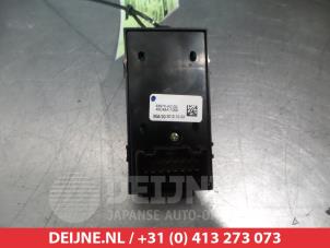Kia Ceed Multi-functional window switch O311883 photo 2