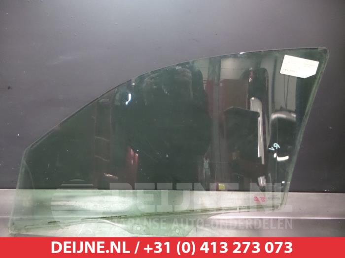 Mazda 2 Portierruit 4Deurs rechts-voor O274599