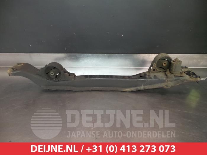 Gebruikte Motorbalk Nissan Almera Tino (V10M) 2.2 Di 16V Prijs € 50,00 Margeregeling aangeboden door V.Deijne Jap.Auto-onderdelen BV
