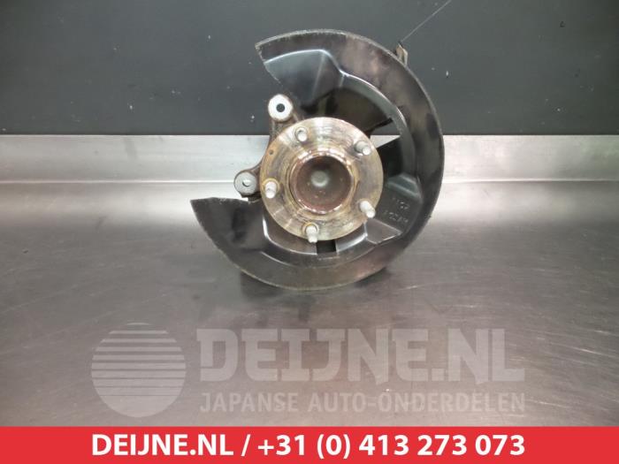Mazda 3 Fusee rechts-achter O382883