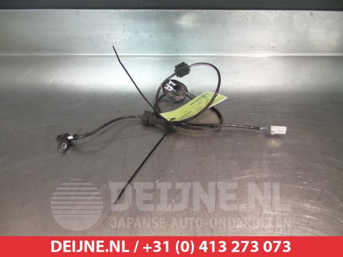 Mazda 3 ABS Sensor O327065