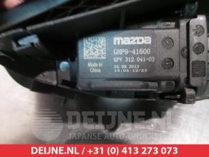 Mazda 3 Gaspedaal O314122 foto 2