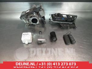 Gebruikte Set Cilindersloten (compleet) Mazda 3 (BM/BN) 2.0 SkyActiv-G 120 16V Prijs € 75,00 Margeregeling aangeboden door V.Deijne Jap.Auto-onderdelen BV