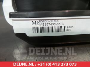 Toyota Corolla Verso Odometer KM O305106 photo 3