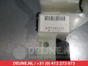 Mitsubishi Colt Steering column stalk O308884 photo 3