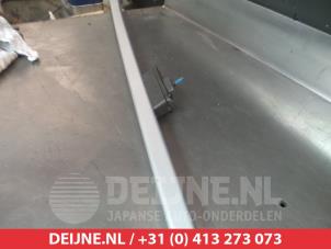 Toyota Yaris Dachreling rechts O292426 foto 3