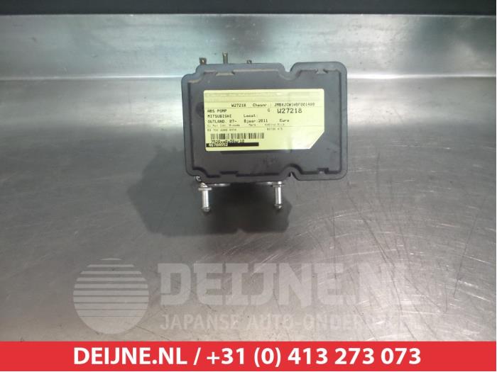 ABS Pomp van een Mitsubishi Outlander (CW) 2.2 DI-D 16V Clear Tec 4x4 2011