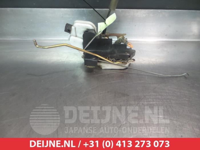 Mitsubishi Pajero Türschlossmechanik 2-türig links O279047