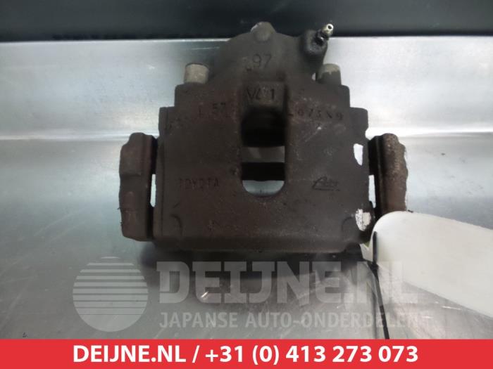 Toyota Avensis Remklauw (Tang) links-voor O325646