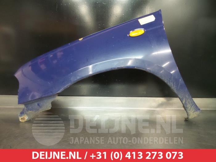 Nissan King Cab Kotflügel links vorne O269532