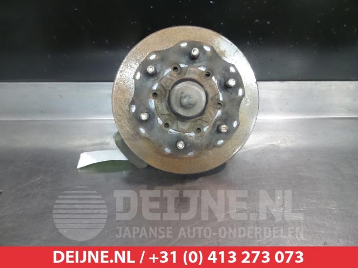 Nissan King Cab Achsschenkel rechts vorne O323589