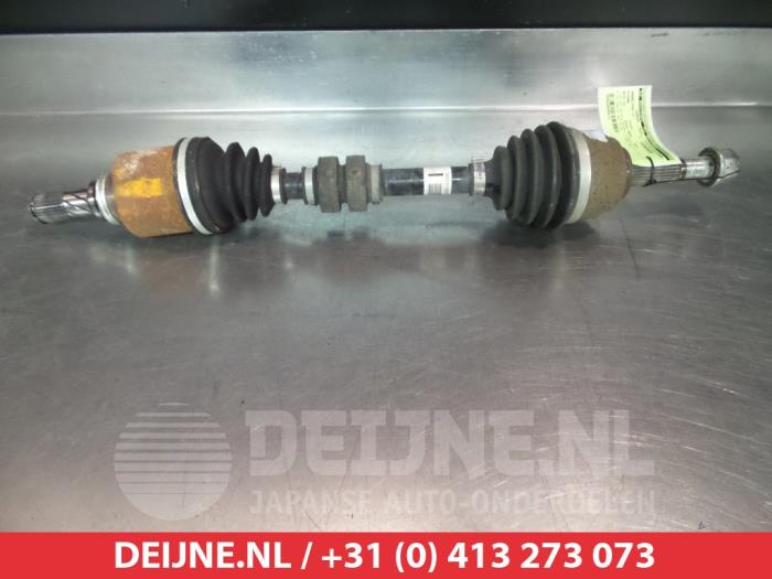 Nissan Note Aandrijfas links-voor O317725
