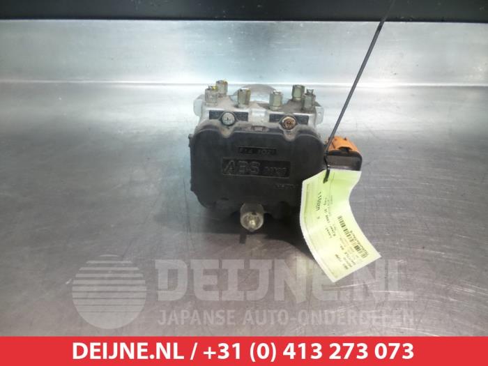 Gebruikte ABS Pomp Honda Shuttle (RA) 2.3i LS,ES 16V Prijs € 25,00 Margeregeling aangeboden door V.Deijne Jap.Auto-onderdelen BV