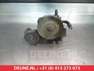 Gebruikte Stuurpomp Kia Sportage (K0) 2.0 TD LX 4x4 Prijs € 35,00 Margeregeling aangeboden door V.Deijne Jap.Auto-onderdelen BV