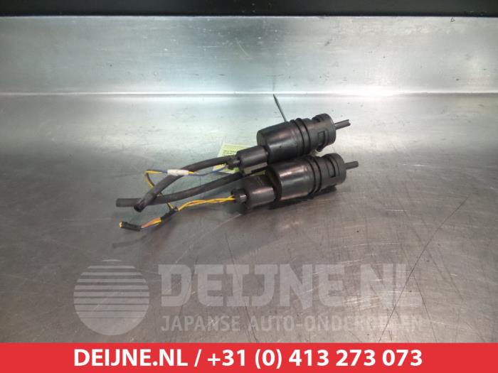 Suzuki Swift Windscreen washer pump O340959