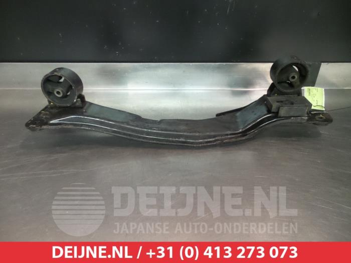Motorbalk van een Suzuki SX4 (EY/GY) 1.9 DDiS 2007