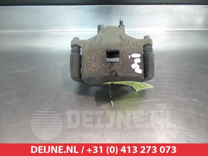 Mitsubishi Lancer Remklauw (Tang) links-voor O325184