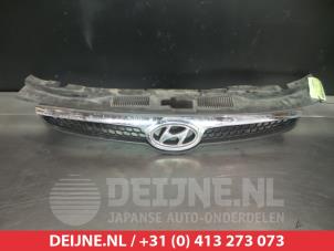 Gebruikte Grille Hyundai i30 Crosswagon (WWH) 1.6 CRDi 16V VGT LP Prijs € 50,00 Margeregeling aangeboden door V.Deijne Jap.Auto-onderdelen BV