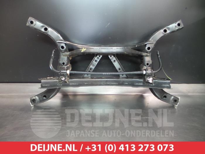 Mazda 3 Draagbalk achter O375245