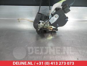Toyota Picnic Rear door lock mechanism 4-door, left O280575 photo 2