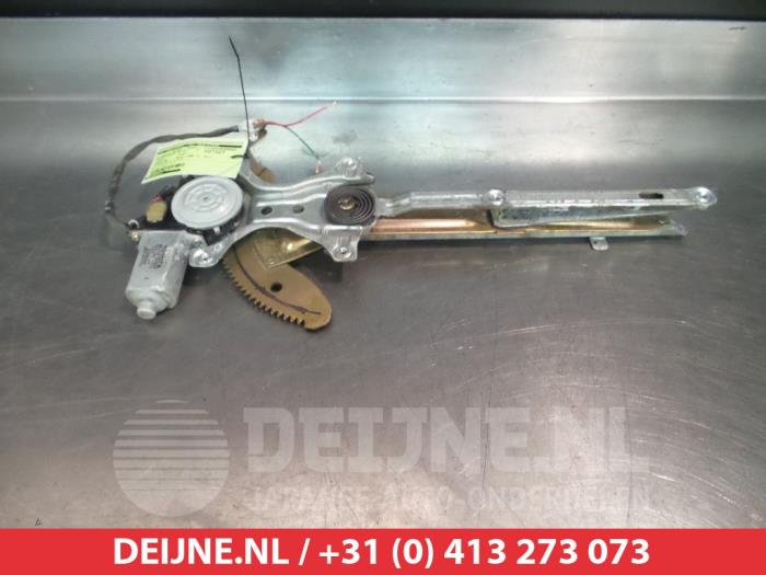 Toyota Picnic Ruitmechaniek 4Deurs links-achter O290956