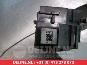 Nissan Primera Wiper switch O309713 photo 2