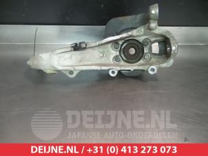 Nissan 370Z Achsschenkel rechts vorne O323522 foto 2