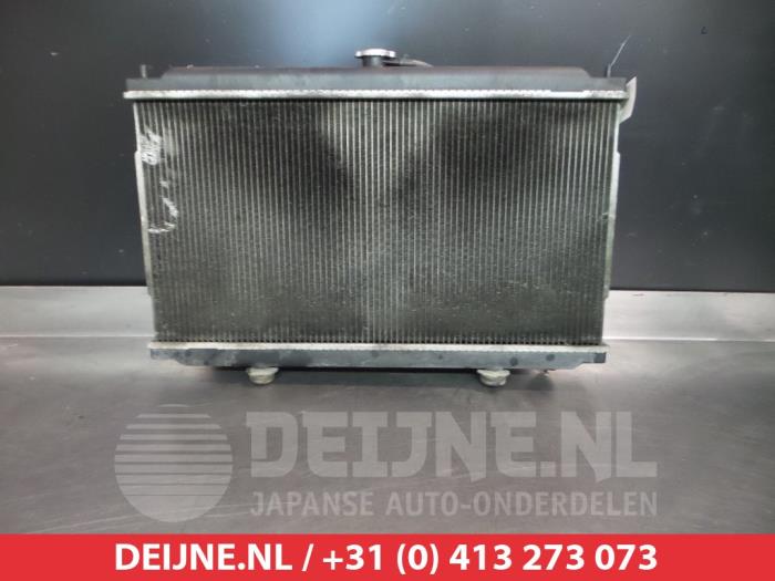 Gebruikte Radiateur Nissan Primera (P11) 2.0 TD Prijs € 30,00 Margeregeling aangeboden door V.Deijne Jap.Auto-onderdelen BV