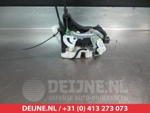 Mitsubishi Lancer Türschlossmechanik 4-türig links hinten O280308 foto 2