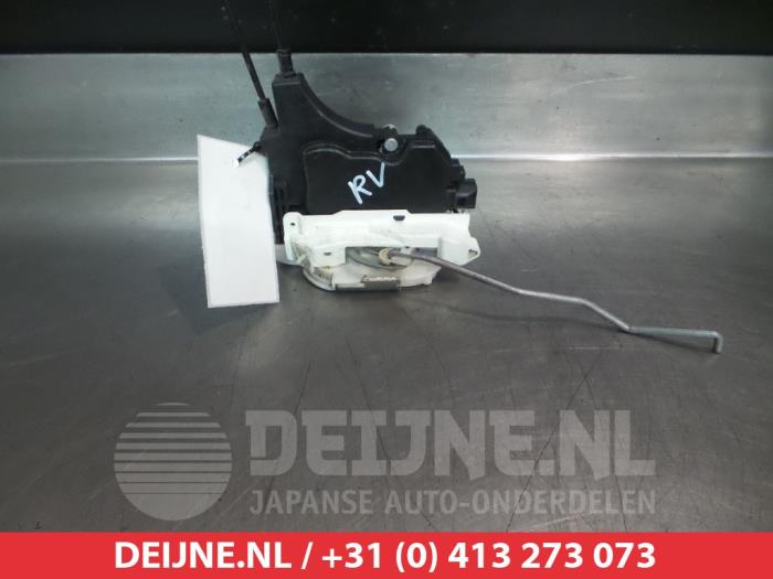 Mitsubishi Lancer Deurslot Mechaniek 4Deurs rechts-voor O280979
